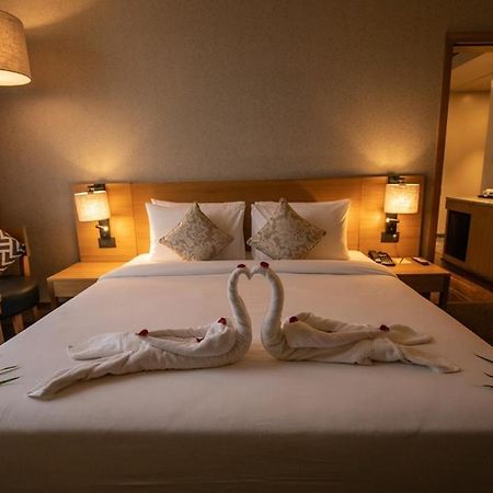 The Vern At Blvd Nashik Esterno foto